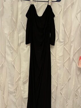 Black Off-Shoulder Evening Dress - Elegant Long Gown